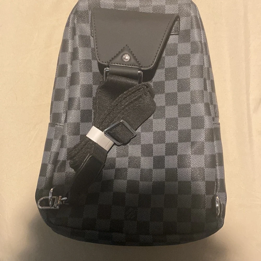 Luis Vuitton bag - Picture 4 of 4